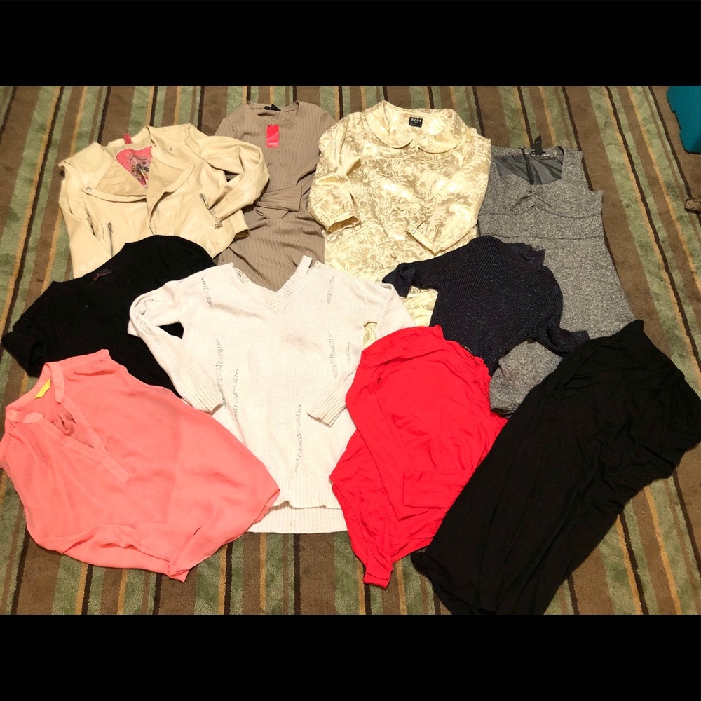 Lot of Juniors business casual and casual clothing